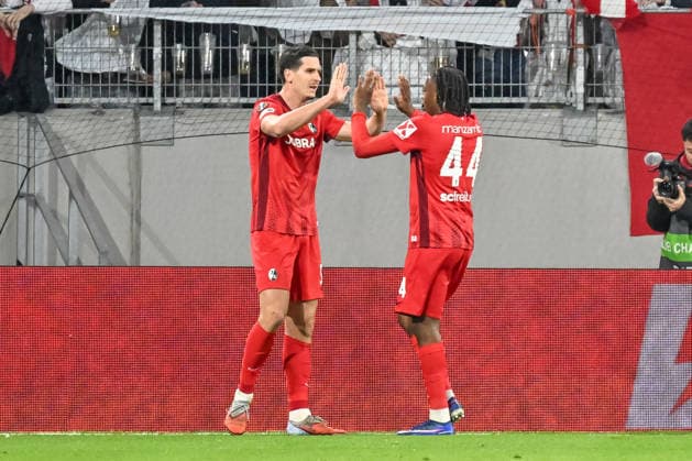 Igor Matanovic SC Freiburg, 31 with Johan Manzambi SC Freiburg, 44 GER, SC Freiburg KRC Genk, football, Europa League, round of 16, 2025 2026 season, 19 03 2026 GER, SC Freiburg KRC Genk, football, Europa League, round of 16, 2025 2026 season, 19 03 2026 Freiburg Copyright: xEibner-Pressefoto ThomasxHessx EP_THS