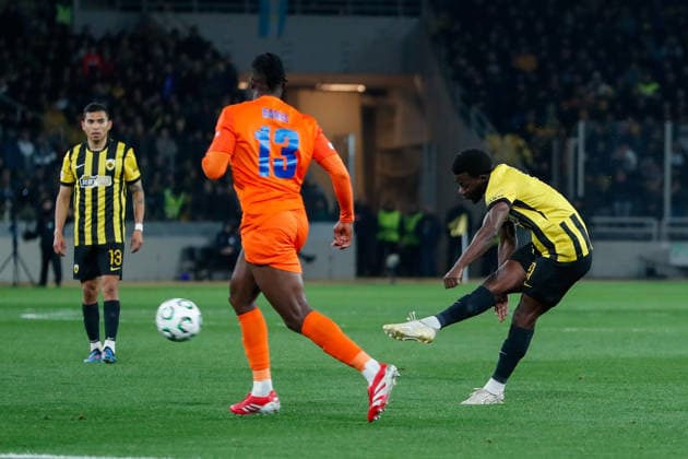 AEK Athens v NK Celje UEFA Europa League Aboubakary Koita of AEK Athens takes a shot during the UEFA Europa League Round of 16 Second Leg match at Allwyn Arena, Athens 19 03 2026 UK Newspapers OUT Copyright: xYannisxHalasx FIL-23160-0022