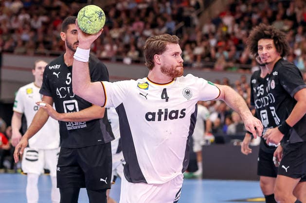 19 03 2026, Handball, international match men, Germany Egypt, Westfalenhalle Dortmund Johannes Golla Germany 04 throws the ball at the goal North Rhine-Westphalia Germany