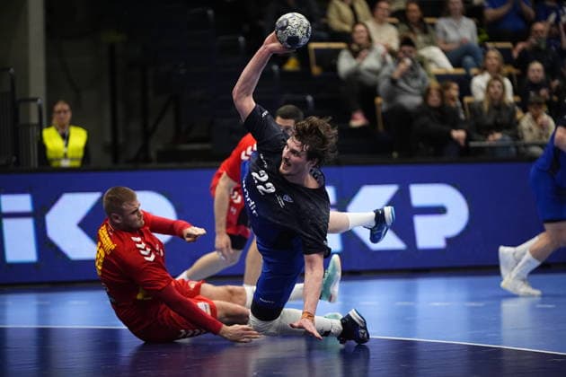Santeri Vainionpää of Finland the World Championship, WM, Weltmeisterschaft men 2027 qualification Europe phase 2 match between Finland and Montenegro at the Vantaa Arena on 19th March in Vantaa, Finland. (Kalle Parkkinen Newspix24)  Copyright: xKallexParkkinenx NP24kp0386