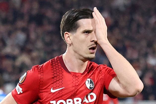 19 03 2026, xrekx, Football UEFA Europa League, SC Freiburg KRC Genk v l Torjubel nach dem Tor zum celebrating the goal celebrate 2 0 durch Igor Matanovic SC Freiburg DFL DFB REGULATIONS PROHIBIT ANY USE OF PHOTOGRAPHS as IMAGE SEQUENCES and or QUASI VIDEO Freiburg