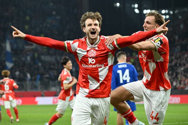 Conference-League - Saison 2025 2026 Mewa-Arena Mainz - 19.03.2025 1. FSV Mainz 05 (mz) - Sigma Olmütz (olm) Stefan POSCH(1. FSV Mainz 05), erzielte das 1:0, rte: Nelson WEIPER (1. FSV Mainz 05) DFL REGULATIONS PROHIBIT ANY USE OF PHOTOGRAPHS AS IMAGE SEQUENCES AND OR QUASI VIDEO EDITORIAL USE ONLY NATIONAL AND INTERNATIONAL NEWS AGENCIES OUT Fussball- Conference-League - 1. FSV Mainz 05 *** Conference League Season 2025 2026 Mewa Arena Mainz 19 03 2025 1 FSV Mainz 05 mz Sigma Olomouc olm Stefan POSCH 1 FSV Mainz 05 , scored the 1 0, rte Nelson WEIPER 1 FSV Mainz 05 DFL REGULATIONS PROHIBIT ANY USE OF PHOTOGRAPHS AS IMAGE SEQUENCES AND OR QUASI VIDEO EDITORIAL USE ONLY NATIONAL AND INTERNATIONAL NEWS AGENCIES OUT Football Conference League 1 FSV Mainz 05