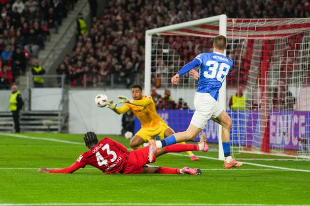 UEFA Europa League SC Freiburg vs KRC Genk, 19 03 2026 Duel between Bruno Ogbus SC Freiburg, 43 and Adrian Palacios KRC Genk, 34 UEFA Europa League SC Freiburg vs KRC Genk, Europa Park Stadium, 19 03 2026 Copyright: xBEAUTIFULxSPORTS Boscox