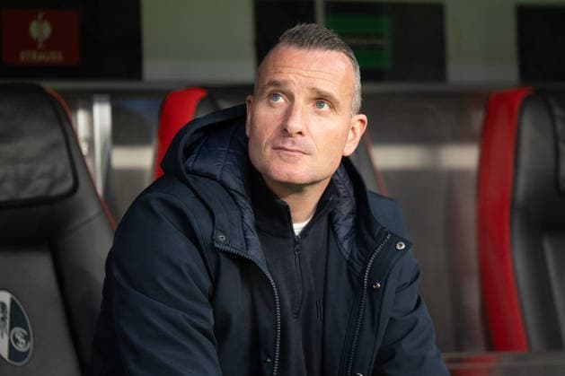 Head Coach Nicky Hayen KRC Genk on the bench, looking up, SC Freiburg vs KRC Genk, Football, Europa League 2025 2026, Round of 16, 19 03 2026 Freiburg Baden Wuerttemberg Germany Copyright: xkolbert-press MarkusxVerwimpx