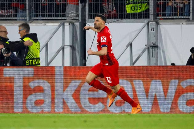 Goal celebration for Vincenzo Grifo SC Freiburg, 32 after his goal for 3 1 , Germany, Football, UEFA Europa League, Round of 16, 2025 2026, SC Freiburg vs KRC Genk, 19 03 2026, Freiburg im Breisgau Europa Park Stadion Germany Copyright: xGrantxHubbsx