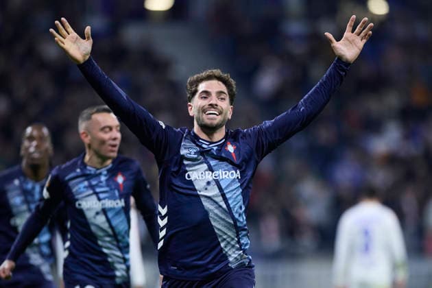 Olympique Lyonnais v Real Club Celta - Europa League DECINES-CHARPIEU, FRANCE - MARCH 19: Javi Rueda of Celta de Vigo celebrates after scoring his team s first goal during the UEFA Europa League 2025 26 Round of 16 Second Leg match between Olympique Lyonnais and Real Club Celta at OL Stadium on March 19, 2026 in Decines-Charpieu, France. DECINES-CHARPIEU OL Stadium Spain Copyright: xDiegoxSimonx