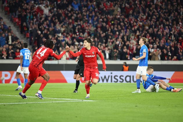 19 03 2026, xrekx, Football UEFA Europa League, SC Freiburg KRC Genk v l Goal celebration after the goal to celebrate the goal celebrate 4 1 by Yuito Suzuki SC Freiburg with Johan Manzambi SC Freiburg DFL DFB REGULATIONS PROHIBIT ANY USE OF PHOTOGRAPHS as IMAGE SEQUENCES and or QUASI VIDEO Freiburg