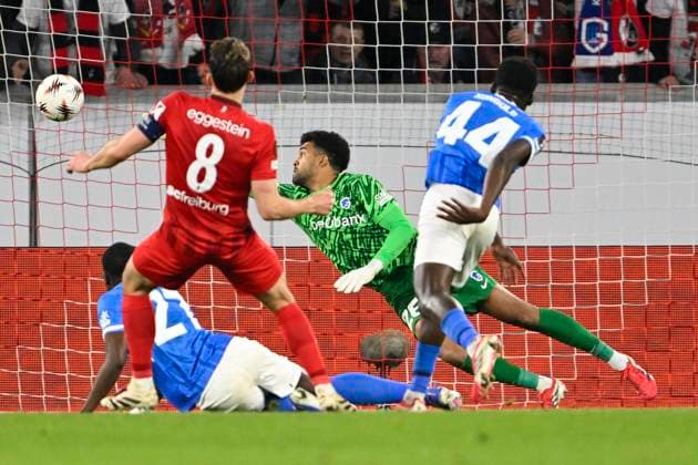 Freiburg v KRC Genk - UEFA Europa League FREIBURG, GERMANY - MARCH 19 : Lawal Tobias goalkeeper of KRC Genk during the UEFA Europa League 2025 26 round of 16 match second leg between Freiburg and KRC Genk on March 19, 2026 in Freiburg, Germany, 19 03 2026 Freiburg Germany  Copyright: xDhax