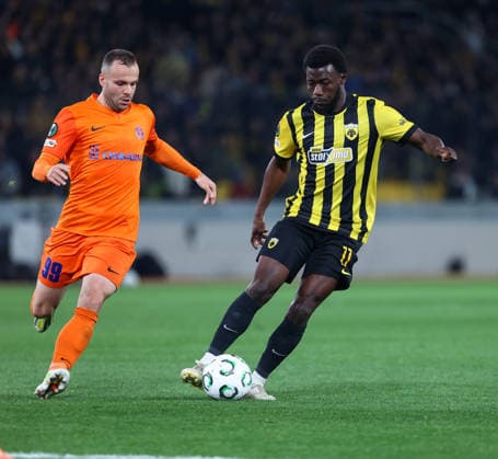 AEK Athens v NK Celje UEFA Europa League Aboubakary Koita of AEK Athens and Matej Poplatnik of NK Celje during the UEFA Europa League Round of 16 Second Leg match at Allwyn Arena, Athens 19 03 2026 UK Newspapers OUT Copyright: xYannisxHalasx FIL-23160-0045