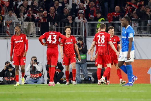 Goal celebration SC Freiburg at 5 1 by Maximilian Eggestein SC Freiburg, 08 , Germany, Football, UEFA Europa League, Round of 16, 2025 2026, SC Freiburg vs KRC Genk, 19 03 2026, Freiburg im Breisgau Europa Park Stadion Germany Copyright: xGrantxHubbsx