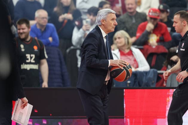 Svetislav Pesic FC Bayern Basketball, Head Coach with ball, GER, FC Bayern Basketball vs Dubai Basketball, Basketball, Euroleague, Matchday 32, Season 2025 2026, 19 03 2026, GER, FC Bayern Basketball vs Dubai Basketball, Basketball, Euroleague, Matchday 32, Season 2025 2026, 19 03 2026 Munich Copyright: xEibner-Pressefoto JennixMaulx EP_JML