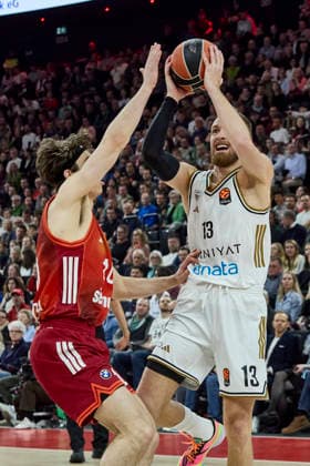 Turkish Airlines EuroLeague Basketball, FC Bayern Munich Basketball vs Dubai Basketball, Munich FC Bayern Basketball, Munich FC Bayern Basketball, Dubai Basketball, 2026 03 19 in Munich SAP Garden MUSA Dzanan Dubai Basketball Guard G Nr13 DUB13 , JESSUP Justinian FC Bayern Munich Guard G Nr10 BAY10 sportworld München SAP Garden Bayern Deutschland