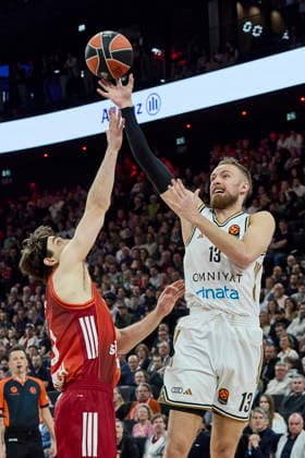 Turkish Airlines EuroLeague Basketball, FC Bayern Munich Basketball vs Dubai Basketball, Munich FC Bayern Basketball, Munich FC Bayern Basketball, Dubai Basketball, 2026 03 19 in Munich SAP Garden MUSA Dzanan Dubai Basketball Guard G Nr13 DUB13 , JESSUP Justinian FC Bayern Munich Guard G Nr10 BAY10 sportworld München SAP Garden Bayern Deutschland