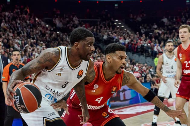Turkish Airlines EuroLeague Basketball, FC Bayern Munich Basketball vs Dubai Basketball, Munich FC Bayern Basketball, Munich FC Bayern Basketball, Dubai Basketball, 2026 03 19 in Munich SAP Garden BACON Dwayne Dubai Basketball Forward F Nr3 DUB3 , RATHAN MAYES Xavier FC Bayern Munich Guard G Nr4 BAY4 sportworld München SAP Garden Bayern Deutschland