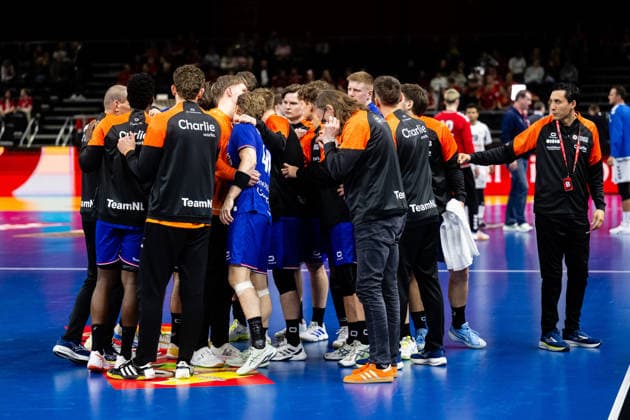 Netherlands v USA, Golden League handball, Copenhagen, Denmark Copenhagen, Denmark. 19th of March, 2026. Players of Netherlands in a huddle seen during the golden league match between Netherlands and USA at Royal Arena in Copenhagen. Denmark, Copenhagen, Royal Arena  Copyright: xGonzalesxPhoto TobiasxJorgensenx