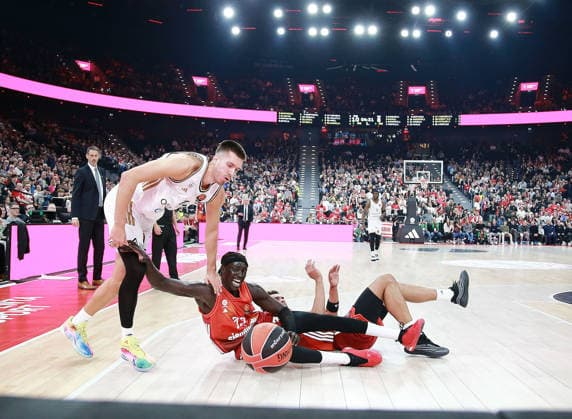 from left Filip PETRUSEV Dubai , Wenyen GABRIEL Muenchen , Basketball, Euro League, 2025 26, FC Bayern München vs Dubai Basket, 19 03 26, SAP Garden, Muenchen Copyright: WolfgangxFehrmann