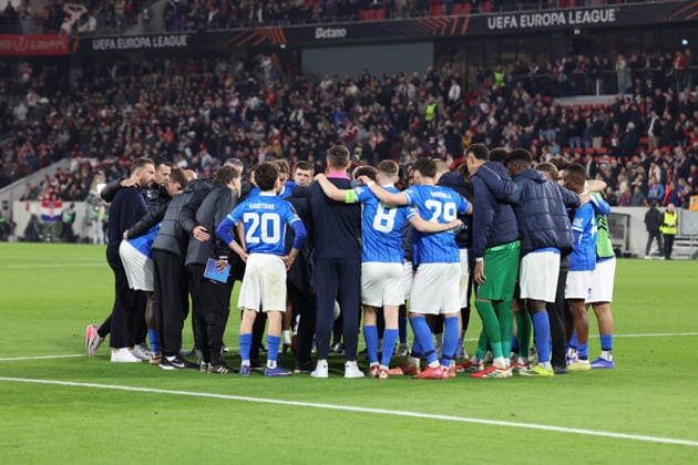 19 03 2026, xrekx, Football UEFA Europa League, SC Freiburg KRC Genk v l Spielende Teamkreis KRC Genk DFL DFB REGULATIONS PROHIBIT ANY USE OF PHOTOGRAPHS as IMAGE SEQUENCES and or QUASI VIDEO Freiburg