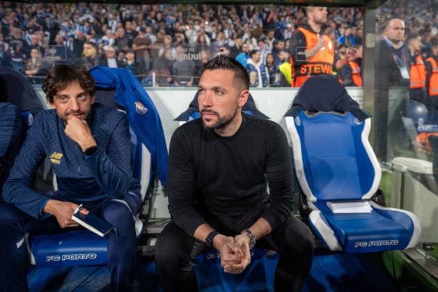 March 19, 2026, Porto, Porto, Portugal: PORTO, PORTUGAL - MARCH 18: FRANCESCO FARIOLI head coach of FC Porto is seen before the game start during the UEFA Europa League 2025 26 Round of 16 second leg between FC Porto and VfB Stuttgart at Estadio do Dragao on March 19, 2026 in Porto, Portugal Porto Portugal - ZUMAl192 20260319_zsp_l192_013 Copyright: xMiguelxLemosx