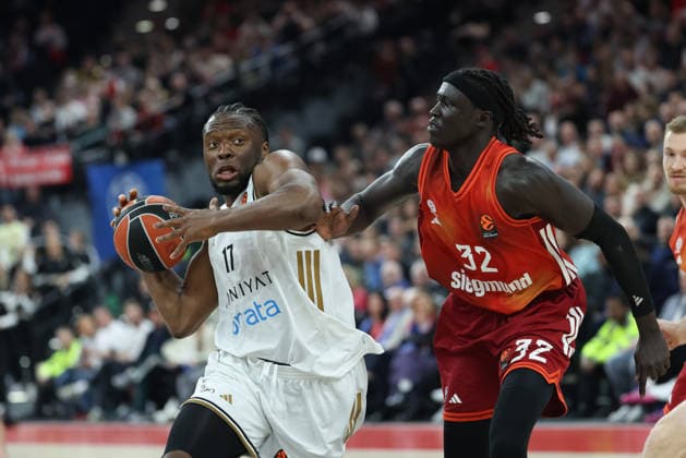 Mfiondu Kabengele Dubai Basketball, 17 with Wenyen Gabriel FC Bayern Basketball, 32 , GER, FC Bayern Basketball vs Dubai Basketball, Basketball, Euroleague, Matchday 32, Season 2025 2026, 19 03 2026, GER, FC Bayern Basketball vs Dubai Basketball, Basketball, Euroleague, Matchday 32, Season 2025 2026, 19 03 2026 Munich Copyright: xEibner-Pressefoto JennixMaulx EP_JML