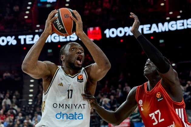 Turkish Airlines EuroLeague Basketball, FC Bayern Munich Basketball vs Dubai Basketball, Munich FC Bayern Basketball, Munich FC Bayern Basketball, Dubai Basketball, 2026 03 19 in Munich SAP Garden KABENGELE Mfiondu Dubai Basketball Center C Nr17 DUB17 , GABRIEL Wenyen FC Bayern Munich Center C Nr32 BAY32 sportworld München SAP Garden Bayern Deutschland