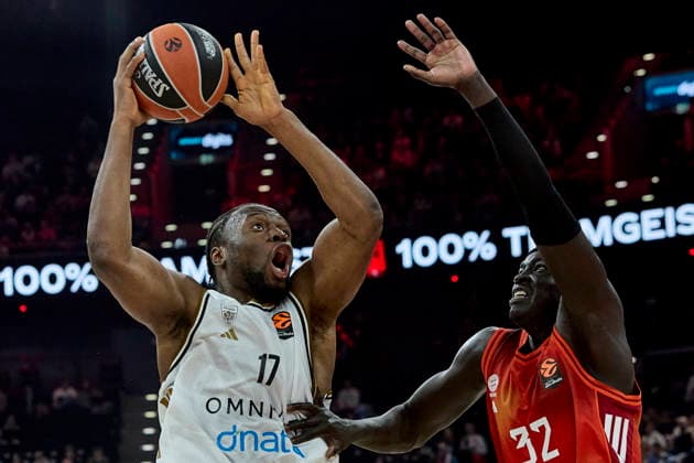 Turkish Airlines EuroLeague Basketball, FC Bayern Munich Basketball vs Dubai Basketball, Munich FC Bayern Basketball, Munich FC Bayern Basketball, Dubai Basketball, 2026 03 19 in Munich SAP Garden KABENGELE Mfiondu Dubai Basketball Center C Nr17 DUB17 , GABRIEL Wenyen FC Bayern Munich Center C Nr32 BAY32 sportworld München SAP Garden Bayern Deutschland