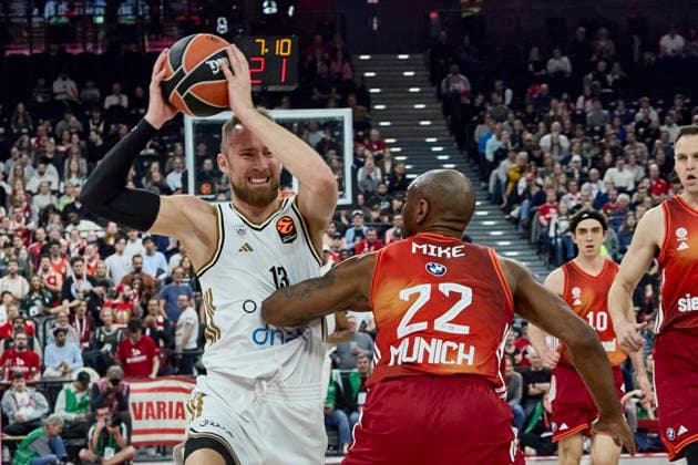 Turkish Airlines EuroLeague Basketball, FC Bayern Munich Basketball vs Dubai Basketball, Munich FC Bayern Basketball, Munich FC Bayern Basketball, Dubai Basketball, 2026 03 19 in Munich SAP Garden MUSA Dzanan Dubai Basketball Guard G Nr13 DUB13 , MIKE Isiaha FC Bayern Munich Forward F Nr22 BAY22 sportworld München SAP Garden Bayern Deutschland