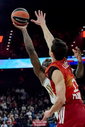 Turkish Airlines EuroLeague Basketball, FC Bayern Munich Basketball vs Dubai Basketball, Munich FC Bayern Basketball, Munich FC Bayern Basketball, Dubai Basketball, 2026 03 19 in Munich SAP Garden BACON Dwayne Dubai Basketball Forward F Nr3 DUB3 , LUCIC Vladimir FC Bayern Munich Forward F Nr11 BAY11 sportworld München SAP Garden Bayern Deutschland