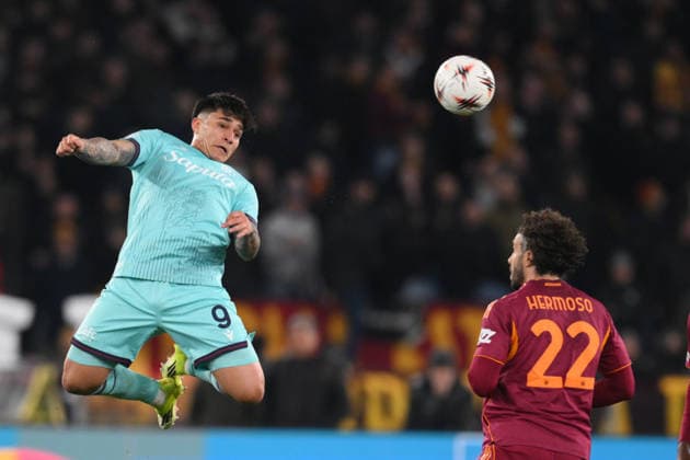 19th March 2026, Stadio Olimpico, Rome, Italy; UEFA Europa League Football; Roma versus Bologna; Santiago Castro of Bologna FC under pressure from Mario Hermoso of AS Roma  AllShotLive