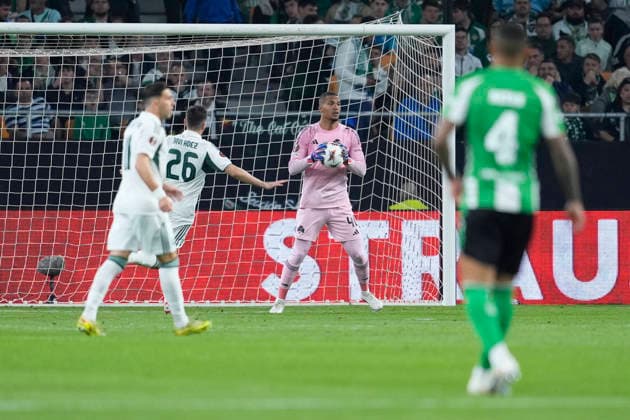 March 19, 2026, Sevilla, Sevilla, Spain: Alban Lafont of Panathinaikos FC in action during the UEFA Europa League 2025 26 Round of 16 Second Leg match between Real Betis Balompie and Panathinaikos FC at La Cartuja stadium on March 19, 2026, in Sevilla, Spain. Real Betis Balompie V Panathinaikos FC - UEFA Europa League  - ZUMAa181 20260319_zaa_a181_059 Copyright: xJoaquinxCorcherox