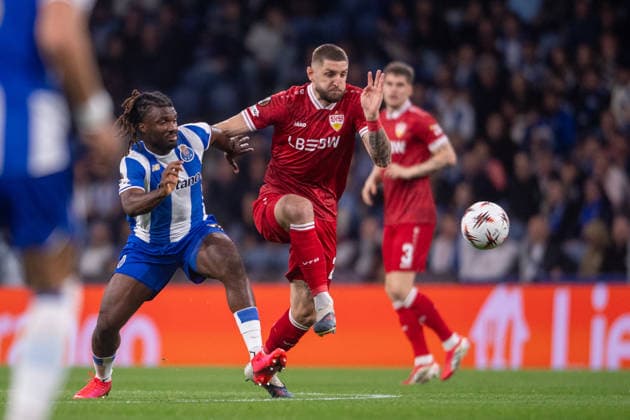 FC Porto v VfB Stuttgart - UEFA Europa League 2025 26 Round of 16 Second Leg Julian Chabot of VfB Stuttgart is seen in action during the UEFA Europa League 2025 26 Round of 16 second leg match between FC Porto and VfB Stuttgart at Estadio do Dragao in Porto, Portugal, on March 19, 2026. Porto Porto Portugal  Copyright: xMiguelxLemosx originalFilename:lemos-fcportox260319_npVxK.jpg