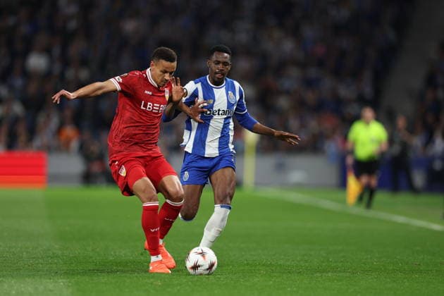 FC Porto v VfB Stuttgart - UEFA Europa League 2025 26 Round of 16 Second Leg Zaidu Sanusi of FC Porto and Luca Jaquez of VfB Stuttgart in action during the UEFA Europa League match at Estadio Dragao in Porto, Portugal, on March 19, 2026. porto Porto Portugal  Copyright: xLuisxEirasx originalFilename:eiras-uefaeuro260319_npSw6.jpg