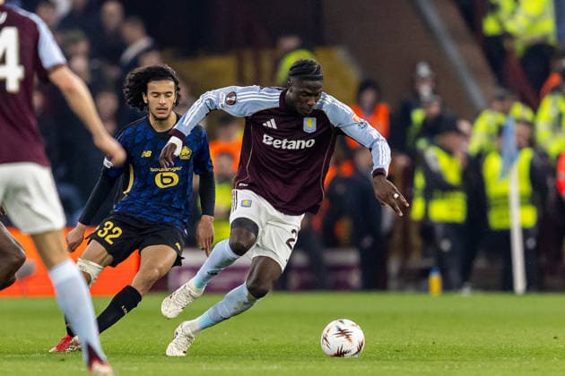 Aston Villa v Lille OSC, Europa League Aston Villa midfielder Amadou Onana (24) runs forward with ball during the Europa League match between Aston Villa and Lille OSC at Villa Park, Birmingham, UK on 19 March 2026. Birmingham Villa Park West Midlands UK Editorial use only , Copyright: xManjitxNarotrax PSI-23923-0020