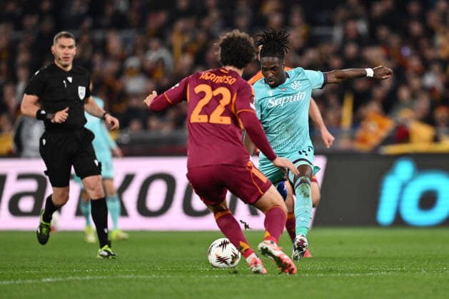 AS Roma v Bologna FC 1909 - UEFA Europa League 2025 26 Round of 16 Second Leg Jonathan Rowe of Bologna F.C. scores a goal for 0-1 during the UEFA Europa League Round of 16 second leg football match between A.S. Roma and Bologna F.C. at the Olympic Stadium on March 19, 2026, in Rome, Italy. Rome Italy  Copyright: xDomenicoxCippitellix originalFilename:cippitelli-asromabo260319_np5GU.jpg