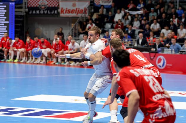 Croatia v Switzerland: International Friendly, Länderspiel, Nationalmannschaft Match Luka Cindric of Croatia in action against Lukas Laube of Switzerland during the International friendly match between Croatia and Switzerland at Kresimir Cosic Hall in Zadar, Croatia, on March 19, 2026 in Zadar, Croatia.  SimexZelic PIXSELL