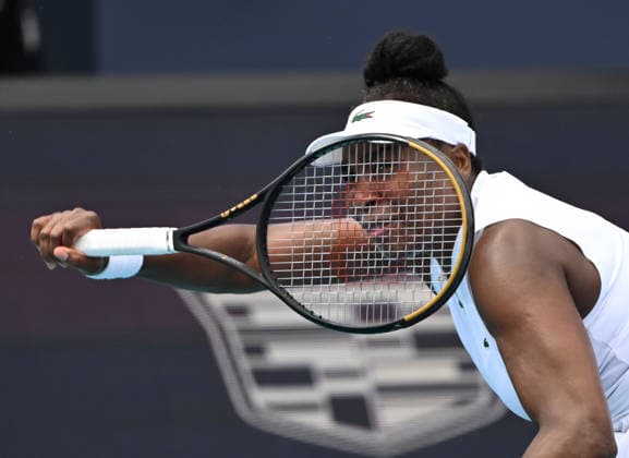 MIAMI GARDENS FL - MARCH 19: Venus Williams Vs Francesca Jones during first round match at The 2026 Miami Open held at Hard Rock Stadium on March 19, 2026 in Miami Gardens, Florida. Copyright: xmpi04x xMediaPunchx