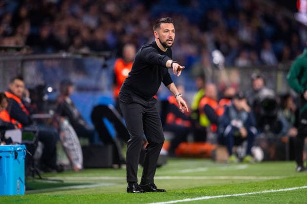 March 19, 2026, Porto, Porto, Portugal: PORTO, PORTUGAL - MARCH 18: FRANCESCO FARIOLI head coach of FC Porto is seen on action during the UEFA Europa League 2025 26 Round of 16 second leg between FC Porto and VfB Stuttgart at Estadio do Dragao on March 19, 2026 in Porto, Portugal Porto Portugal - ZUMAl192 20260319_zsp_l192_045 Copyright: xMiguelxLemosx