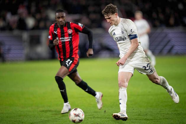 Europa League FC Midtjylland Nottingham Forest Nottingham Forest s Ryan Yates in action with FC Midtjylland s Denil Castillo during the match between FC Midtjylland and Nottingham Forest in the Europa League 2nd match at MCH Arena in Herning on Thursday, March 19, 2026 Photo Bo Amstrup Ritzau Scanpix , Herning Denmark Mors  Copyright: BoxAmrstrupx xRitzauxScanpix BoxAmstrupx spdk20260319-221511-L