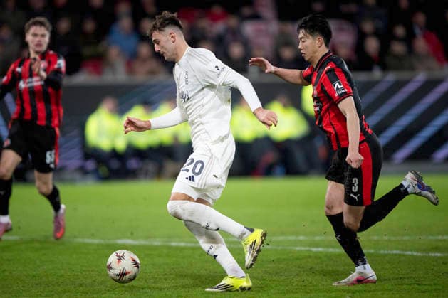 Europa League FC Midtjylland Nottingham Forest Nottingham Forest s Lorenzo Lucca in action with FC Midtjylland s Han Beom Lee during the match between FC Midtjylland and Nottingham Forest in the Europa League 2nd match at MCH Arena in Herning on Thursday, March 19, 2026 Photo Bo Amstrup Ritzau Scanpix , Herning Denmark Mors  Copyright: BoxAmrstrupx xRitzauxScanpix BoxAmstrupx spdk20260319-222434-L