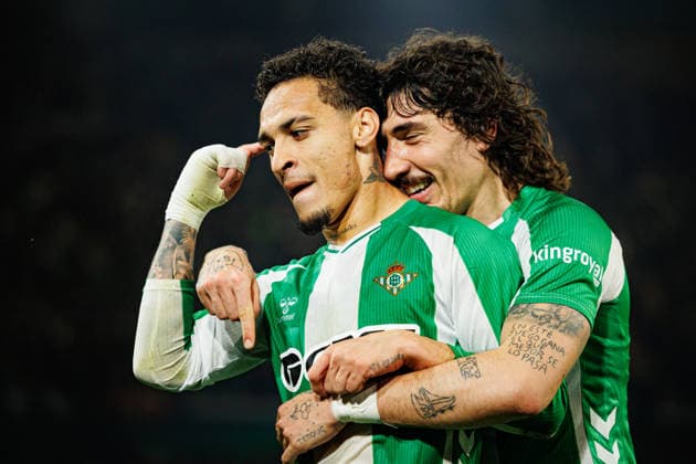 Antony and Hector Bellerin seen celebrating after scoring goal during UEFA Europa League round of 16 game between teams of Real Betis Balompie and Panathinaikos FC (Maciej Rogowski Ball Raw Images) Sevilla Estadio La Cartuja Spain Copyright: xMaciejxRogowskix maciejrogowski_betis_pao_2526-44