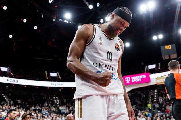 MUNICH, GERMANY - MARCH 19: Justin Anderson (Dubai Basketball, 10) cheers during the Turkish Airlines EuroLeague match between FC Bayern Muenchen vs.Dubai Basketball at SAP Garden on round 32 of Turkish Airlines EuroLeague on March 19, 2026 in Munich, Germany. Bavaria Germany Copyright: xSteffiexWunderlx