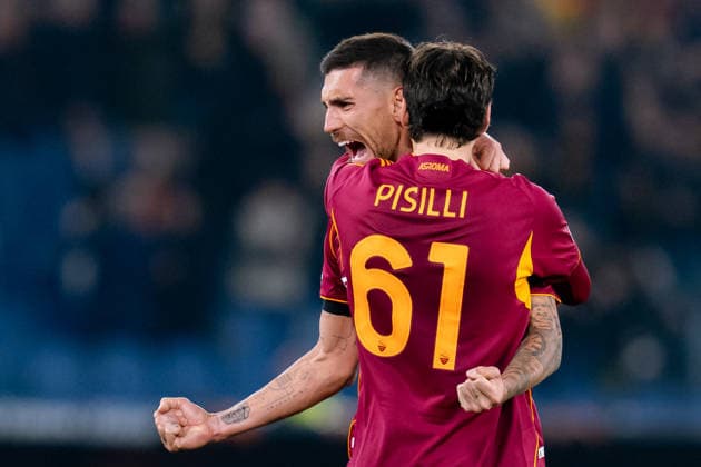AS Roma v Bologna FC 1909 - UEFA Europa League 2025 26 Round of 16 Second Leg Lorenzo Pellegrini of AS Roma celebrates with Niccolo Pisilli after scoring third goal during the UEFA Europa League 2025 26 Round of 16 Second Leg match between AS Roma and Bologna FC 1909 at Stadio Olimpico on March 19, 2026 in Rome, Italy. Roma Stadio Olimpico Roma Italy Copyright: xGiuseppexMaffiax 260319_UEL_Roma-Bologna_02440-2
