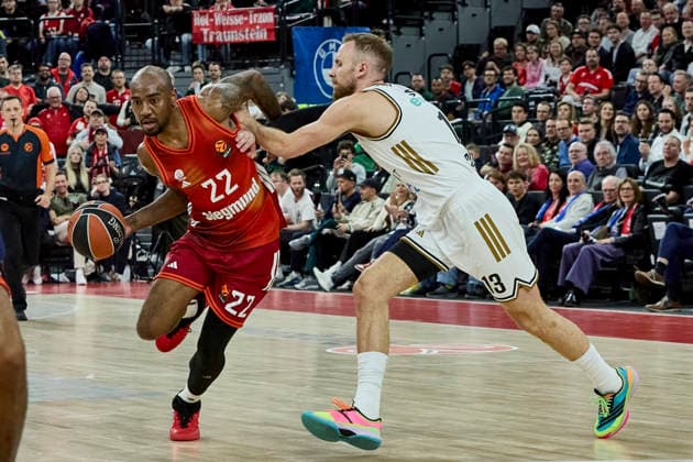 Turkish Airlines EuroLeague Basketball, FC Bayern Munich Basketball vs Dubai Basketball, Munich FC Bayern Basketball, Munich FC Bayern Basketball, Dubai Basketball, 2026 03 19 in Munich SAP Garden MIKE Isiaha FC Bayern Munich Forward F Nr22 BAY22 , MUSA Dzanan Dubai Basketball Guard G Nr13 DUB13 sportworld Munich SAP Garden Bayern Germany