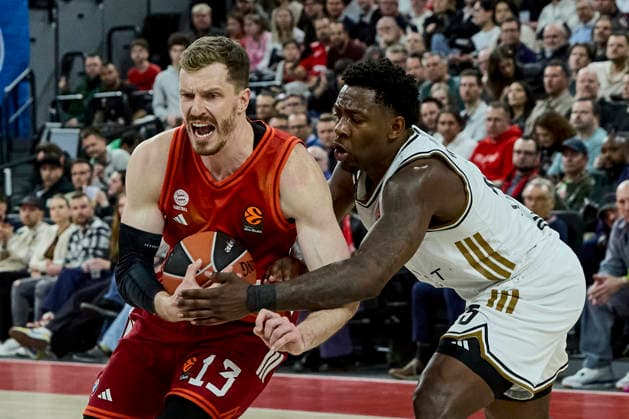 Turkish Airlines EuroLeague Basketball, FC Bayern Munich Basketball vs Dubai Basketball, Munich FC Bayern Basketball, Munich FC Bayern Basketball, Dubai Basketball, 2026 03 19 in München SAP Garden OBST Andreas FC Bayern Munich Guard G Nr13 BAY13 , WRIGHT IV Mckinley Dubai Basketball Guard G Nr25 DUB25 sportworld München SAP Garden Bayern Deutschland