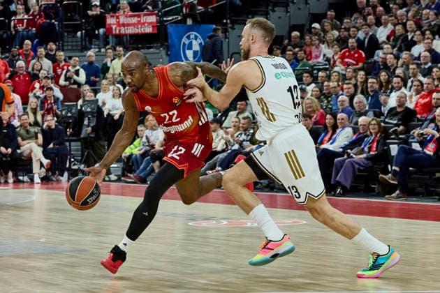 Turkish Airlines EuroLeague Basketball, FC Bayern Munich Basketball vs Dubai Basketball, Munich FC Bayern Basketball, Munich FC Bayern Basketball, Dubai Basketball, 2026 03 19 in Munich SAP Garden MIKE Isiaha FC Bayern Munich Forward F Nr22 BAY22 , MUSA Dzanan Dubai Basketball Guard G Nr13 DUB13 sportworld Munich SAP Garden Bayern Germany