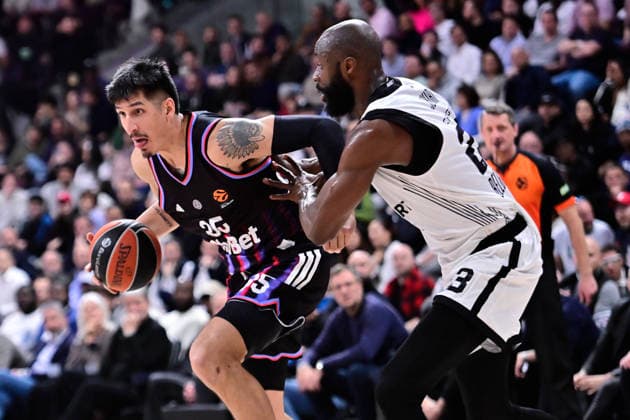 BASKET : Paris Basket vs Partizan Belgrade - Euroleague - 19 03 2026 DEREK WILLIS of Paris Basket and TONYE JEKIRI of Partizan during the Euroleague match between Paris Basketball and Partizan Mozzart Bet Belgrade at Adidas Arena on March 19, 2026 in Paris, France. ( Photo by Federico Pestellini PSNewz ) - ParisFrance  Copyright: xFedericoxPestellinix