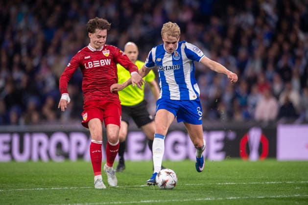 FC Porto v VfB Stuttgart - UEFA Europa League 2025 26 Round of 16 Second Leg Victor Froholdt of FC Porto is seen in action during the UEFA Europa League 2025 26 Round of 16 second leg match between FC Porto and VfB Stuttgart at Estadio do Dragao in Porto, Portugal, on March 19, 2026. Porto Porto Portugal  Copyright: xMiguelxLemosx originalFilename:lemos-fcportox260319_npgGn.jpg