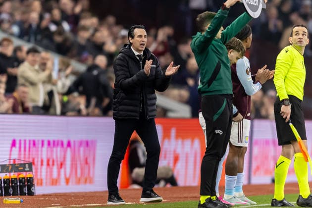 Aston Villa v Lille OSC, Europa League Aston Villa Head Coach Unai Emery applauds during the Europa League match between Aston Villa and Lille OSC at Villa Park, Birmingham, UK on 19 March 2026. Birmingham Villa Park West Midlands UK Editorial use only , Copyright: xManjitxNarotrax PSI-23923-0153