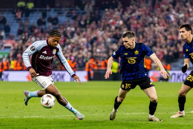 Aston Villa v Lille OSC, Europa League Aston Villa midfielder Leon Bailey (31) battles for possession during the Europa League match between Aston Villa and Lille OSC at Villa Park, Birmingham, UK on 19 March 2026. Birmingham Villa Park West Midlands UK Editorial use only , Copyright: xManjitxNarotrax PSI-23923-0173