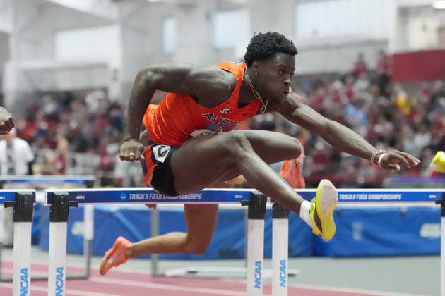 Athletics, Ja Kobe Tharp sets world record over 110m hurdles, archive pictures