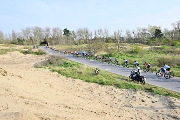 Bredene Koksijde Classic 2026 Cycling Race KOKSIJDE, BELGIUM - MARCH 20 : illustration picture peloton during the 24th edition of Bredene Koksijde Classic an UCI ProSeries 1.Pro one day cycling road race for Men Elite of km with start in Bredene and finish in Koksijde on March 20, 2026 in Koksijde, Belgium, 20 03 2026 ( Motordriver Stephan Boone - Koksijde Belgium  Copyright: xJanxDexMeuleneirx